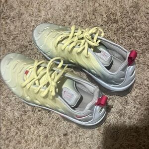 Nike Kids Sneakers - Yellow and White